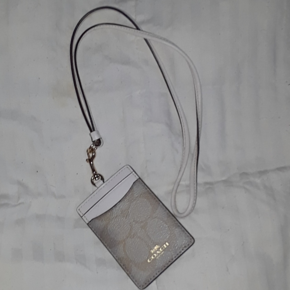 Coach ID Lanyard khaki gold
